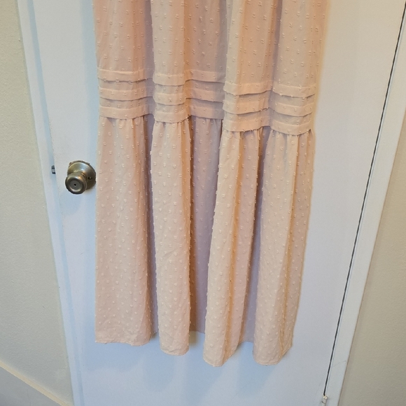 Chic Beige Maxi Dress with Cap Sleeves - Picture 3 of 5